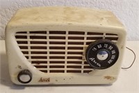 Vintage Arvin Radio (needs repair)