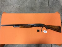 Winchester model 12 trap, three chokes, 12 gauge