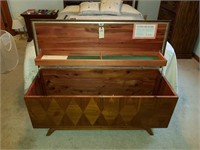 LANE CEDAR  CHEST