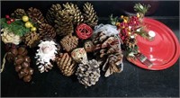 Decorative Christmas pine cone, wall hanging lot.