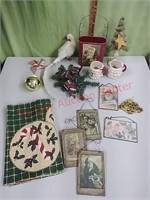 Table runner & holiday decor