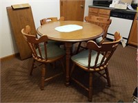 TELL CITY HARD ROCK MAPLE TABLE W/ 4 CHAIRS & LEAF