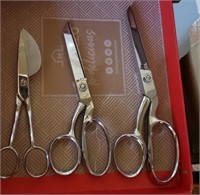 Strange Scissors