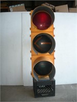Traffic Light With Arrow Signals & Mount