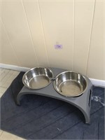 Water & Food Bowl Stand for a Large Dog