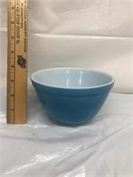 Small blue Pyrex bowl