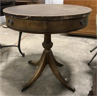 Vtg round table w/ handle details, measures 28in