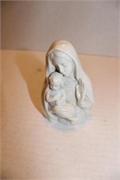 Porcelain Mother & Child Figurine 4 1/2" made in