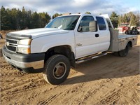 2006 Chevrolet 3500 Dually 4x4 Flatbed Truck
