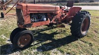 Allis Chalmers D17 with 6 Cylinder
