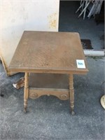Super Nice Ball/Claw Lamp Table ( 24 x 24 " x 30"