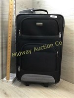 BLACK PACIFICA ROLLING SUITCASE