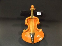 Red Wing Violin Wall Pocket, 15"