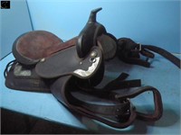 15" saddle, faux leather