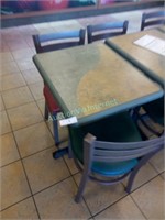 2 TOP TABLE WITH CHAIRS