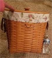 Small laundry Longaberger basket with lid & insert