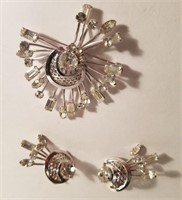 Lovely vtg fan Style rhinestone brooch earring set
