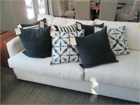 8PC ASSORTED PILLOWS