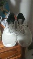 Nike blue and white size 11 tennis shoes