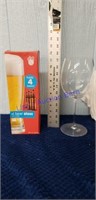 Beer glass and wine glass