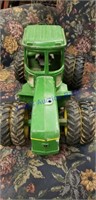 John Deere Tractor metal