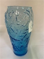 Tiara Exclusive Blue Embossed Parrot glass Vase