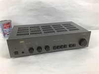 Amplificateur stéréo NAD 3020 -