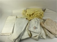 Vintage Table Linen Lot