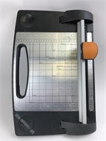 Fiskars 12" x 19" Paper cutter