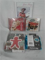 Christmas music lot & cookie & sandwich cutters