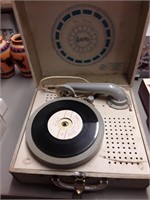 VINTAGE RECORD PLAYER (SEE PICTURES)