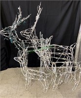 Family of 4 holiday wire reindeer yard