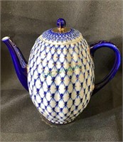 Russian porcelain coffee pot in Cobalt Net.