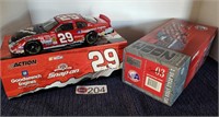 NASCAR 1:24 KEVIN HARVICK SNAP ON / GM GOODWRENCH