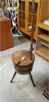 Barrel lamp floor