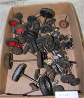 FLAT BOX OF ASSORTED VTG. TOY AXLES & WHEELS