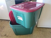 5) red & green 18gal Christmas totes