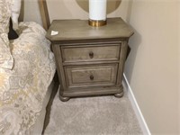 DRESSER & 2 NIGHTSTANDS