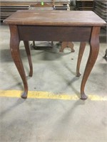Round foot lamp table (27” x 17”. X 29”)