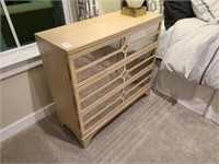 3-DRAWER CHESTS