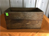 20” x 10.5” wooden crate