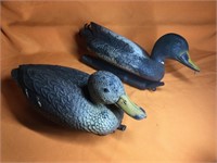 2 plastic duck decoys