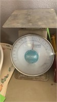 VINTAGE ENESCO TABLE TOP SCALES WEIGHS ACCURATE