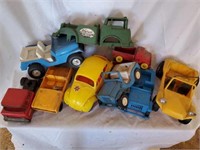 Quantity of plastic vintage toys