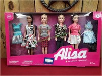 Alisa 4 Doll & Fashion Set Ages 3+