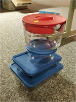 pyrex glass containers and measuring cup
