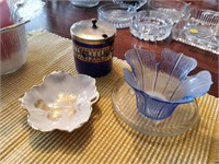 lot of decoratives , candle holders , etc
