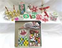 Christmas Ornaments & Decorations assort.