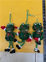 Mistletoe Christmas Frogs