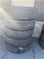 5 - Toyo Tires - 255 70R 22.5